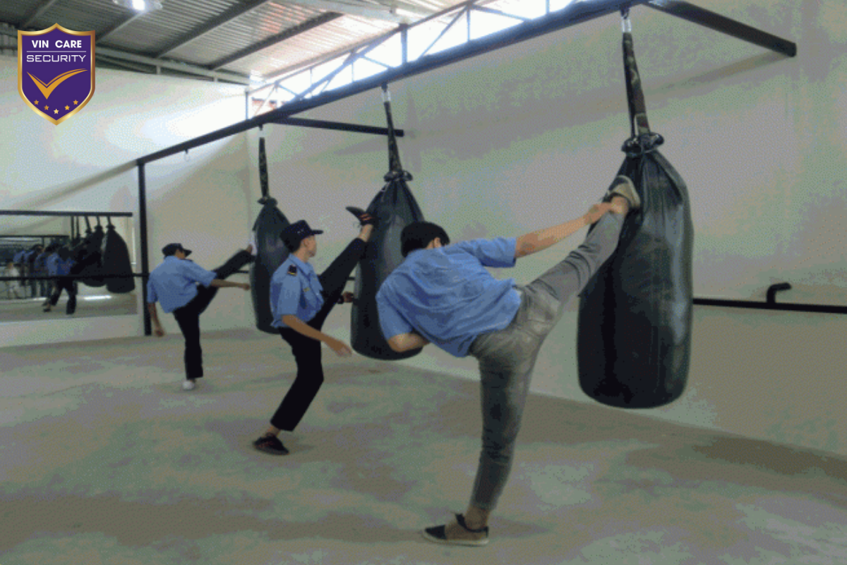 dịch vụ bảo vệ quán bar